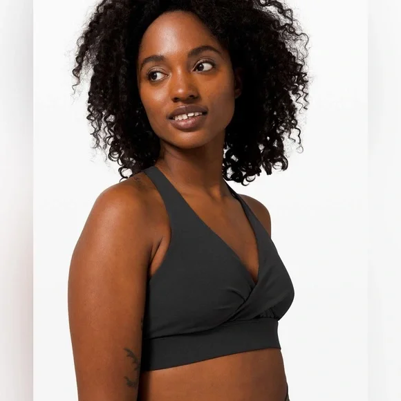 Lululemon Sweet Awakenings Bra size 4 Black BLK